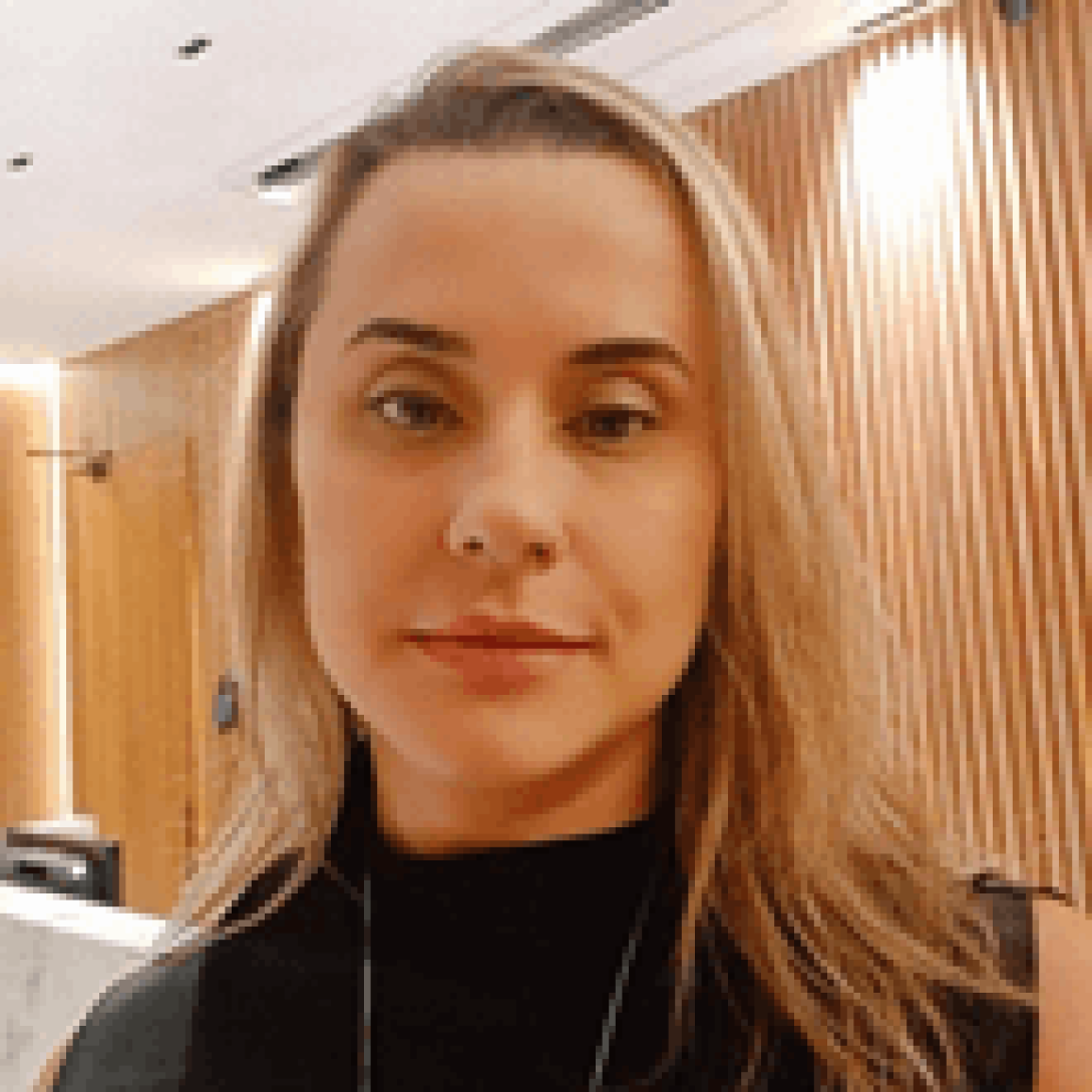 Profa. Esp. Joyce Pereira Furtado